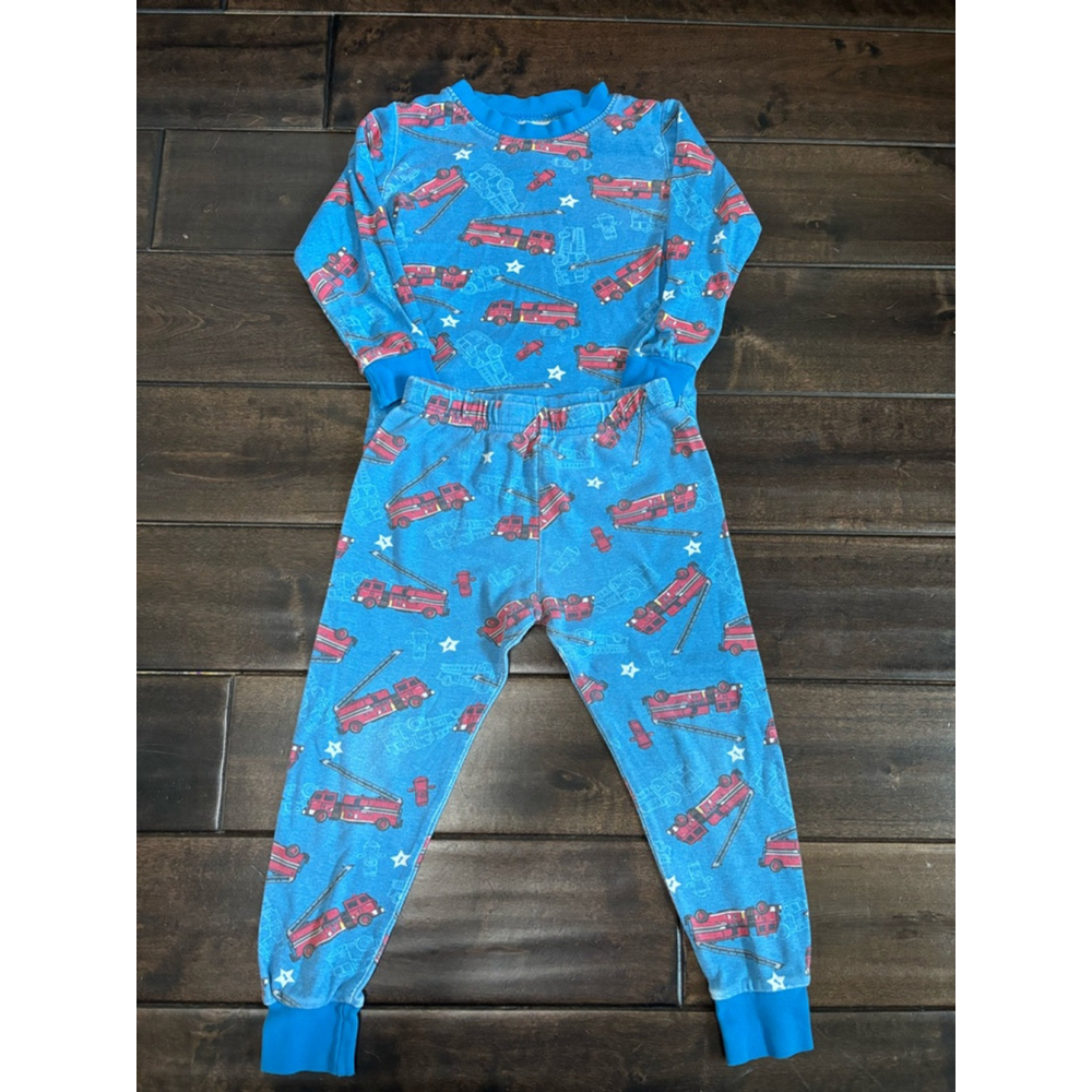 5/$25 Boys Pajama Set Size 4 Blue Red Firetrucks